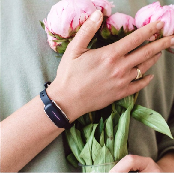 Bond Long Distance Bracelets Set of Two Brand New - Picture 4 of 7